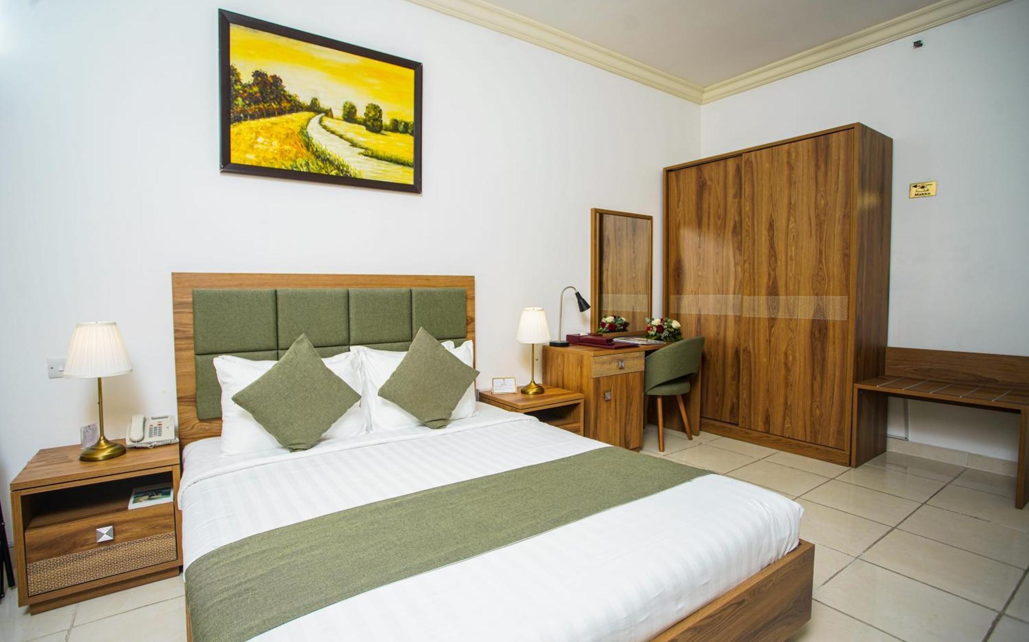 La Villa Palace Hotel Доха Екстериор снимка